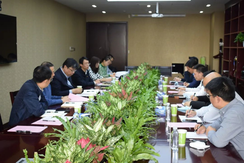 镇江港客人(文内)